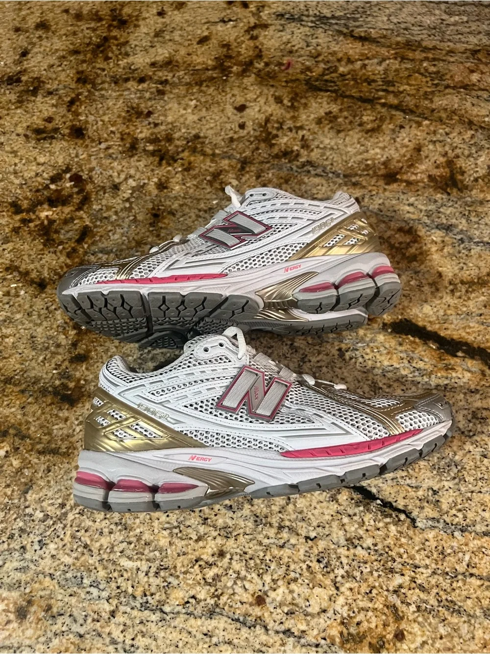 New Balance Men’s White Mesh Running Sneakers with Gold & Pink Highlights